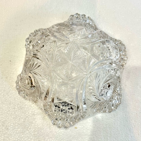 McKee early American pattern glass whirling star bowl - Picture 5 of 7